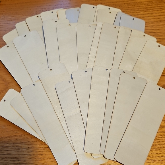 Set Of 32 Wooden Bookmark Blanks With Twine String - Picture 1 of 4